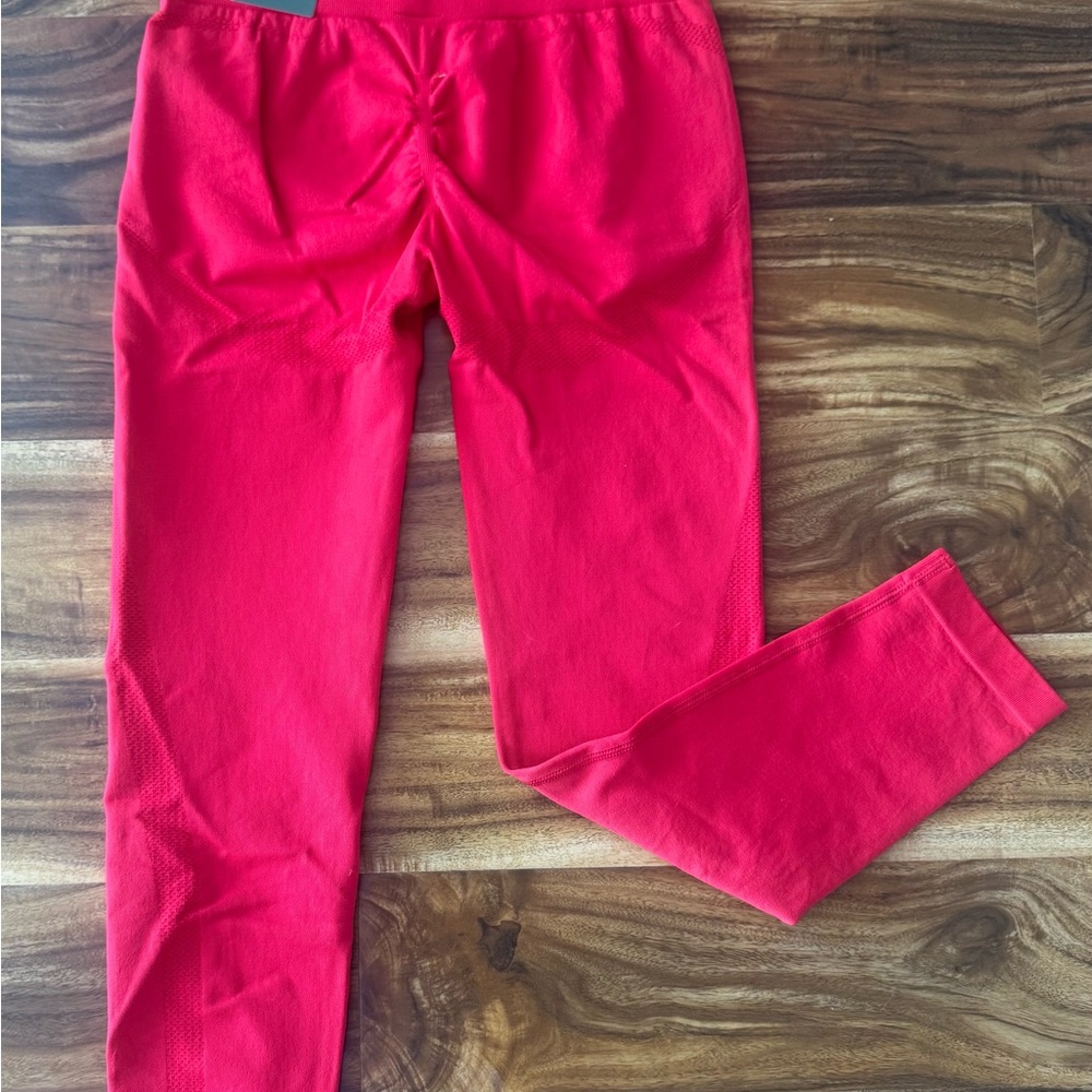 Womens Red Halara Pull-On Leggings